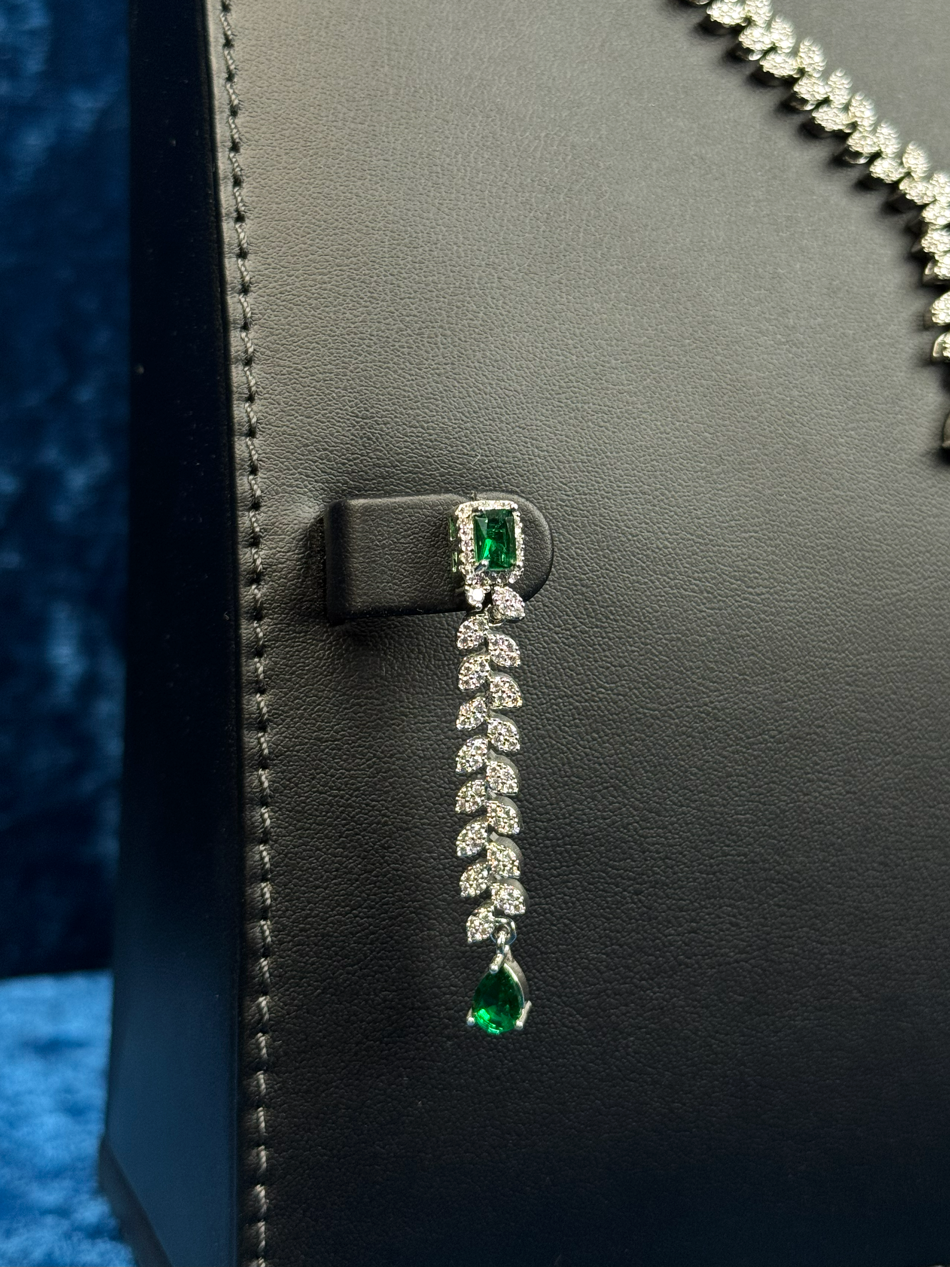 emerald-jewellery-set