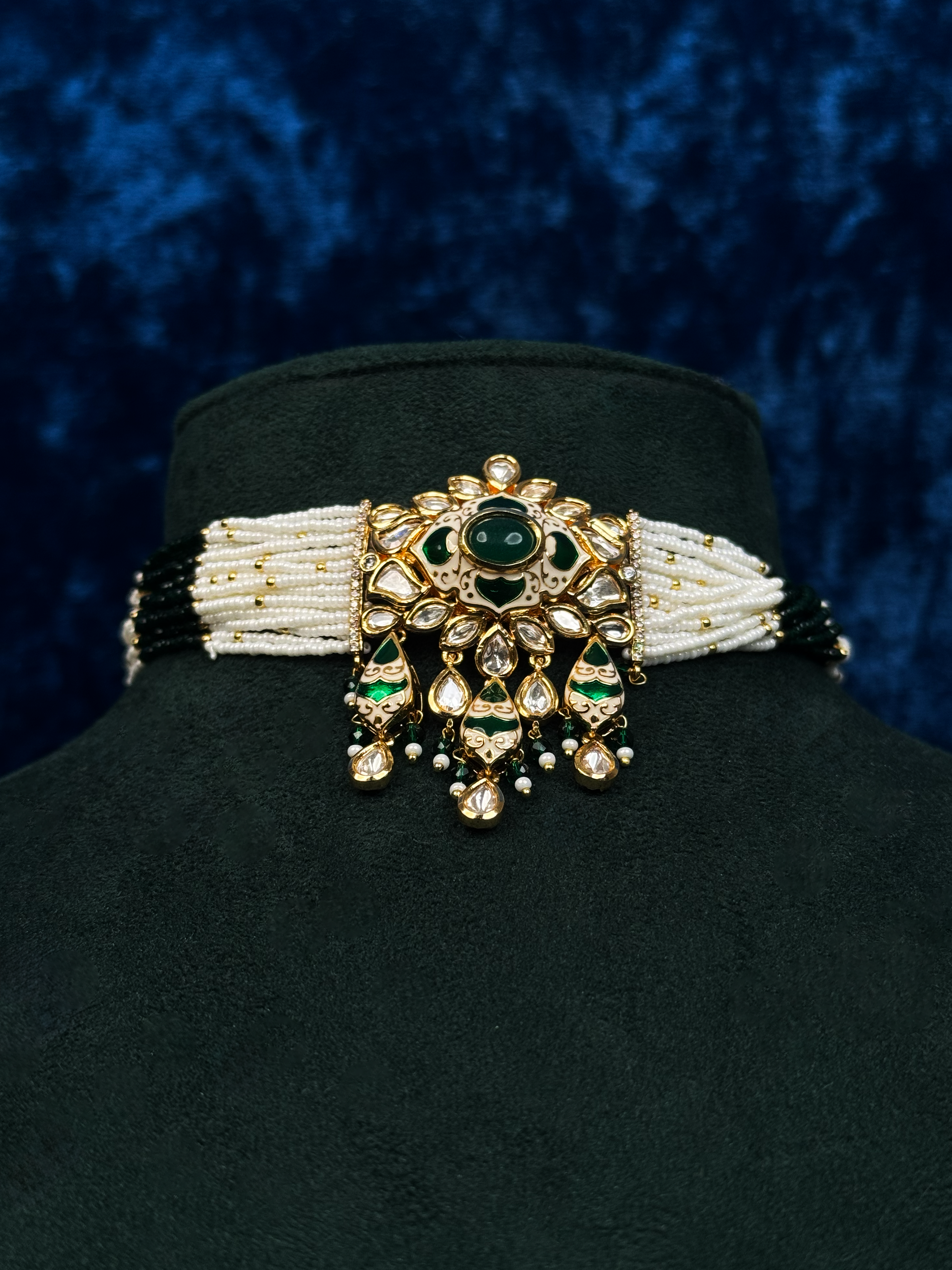 Emerald-Polki-jewellery-set