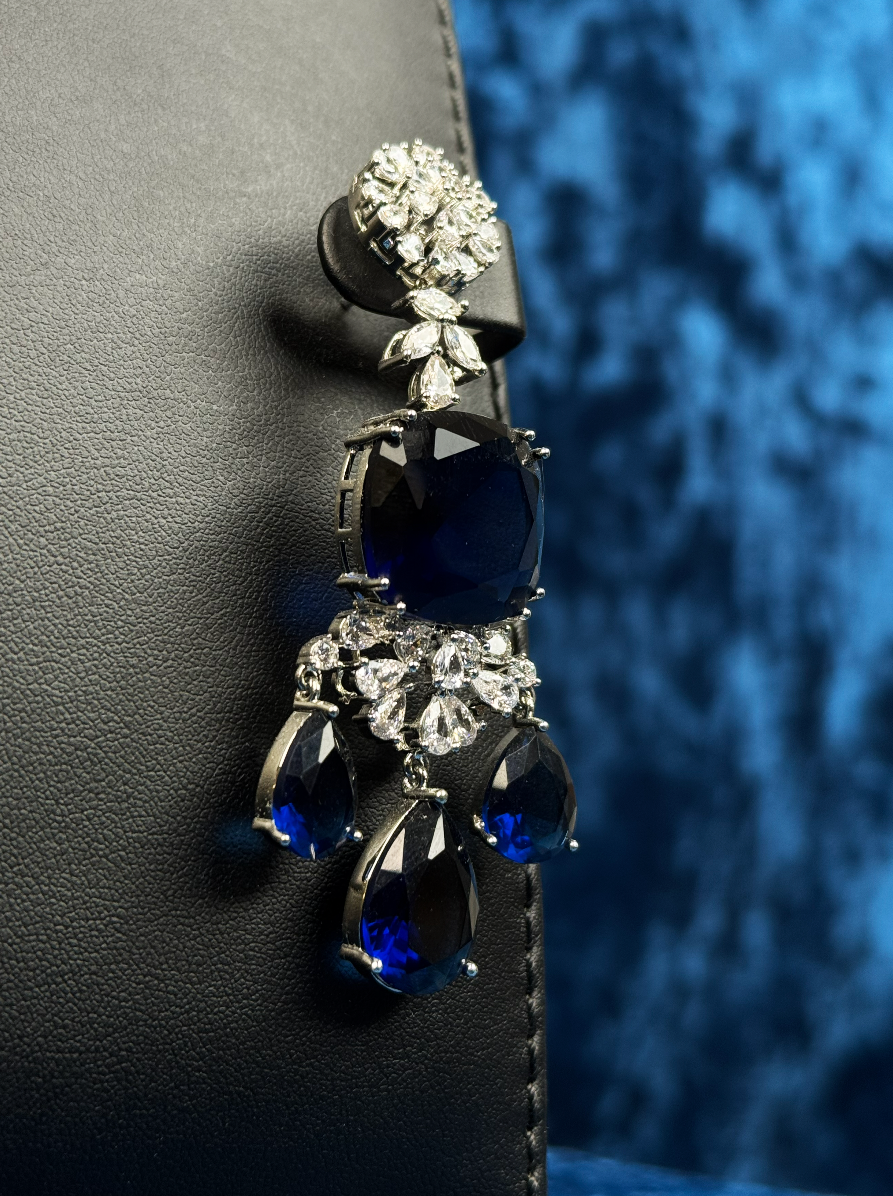 sapphire-jewellery-set