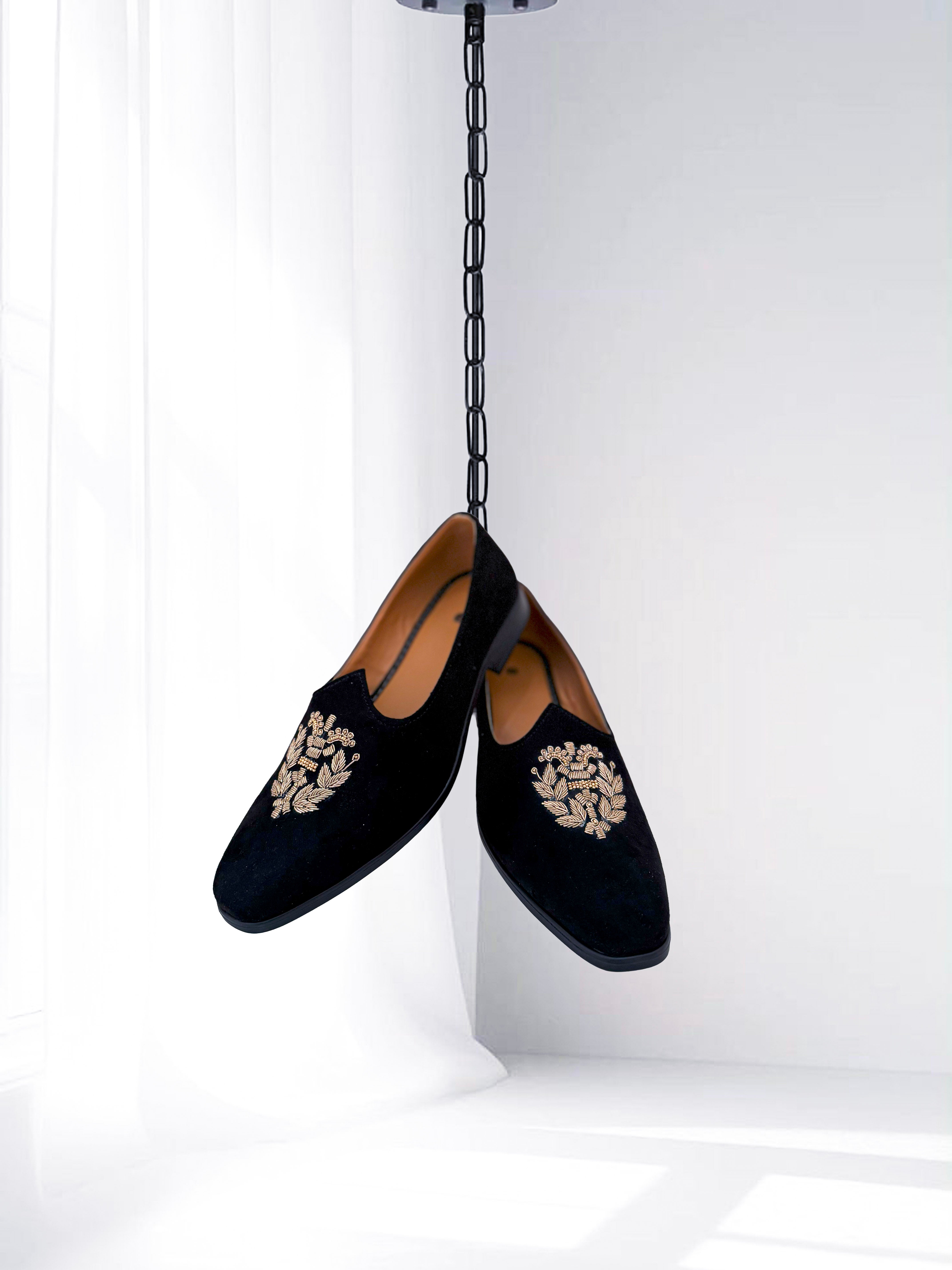 Men’s black velvet loafers with gold embroidery – handcrafted ethnic wedding shoes, perfect for sherwanis, kurtas, and formal suits.