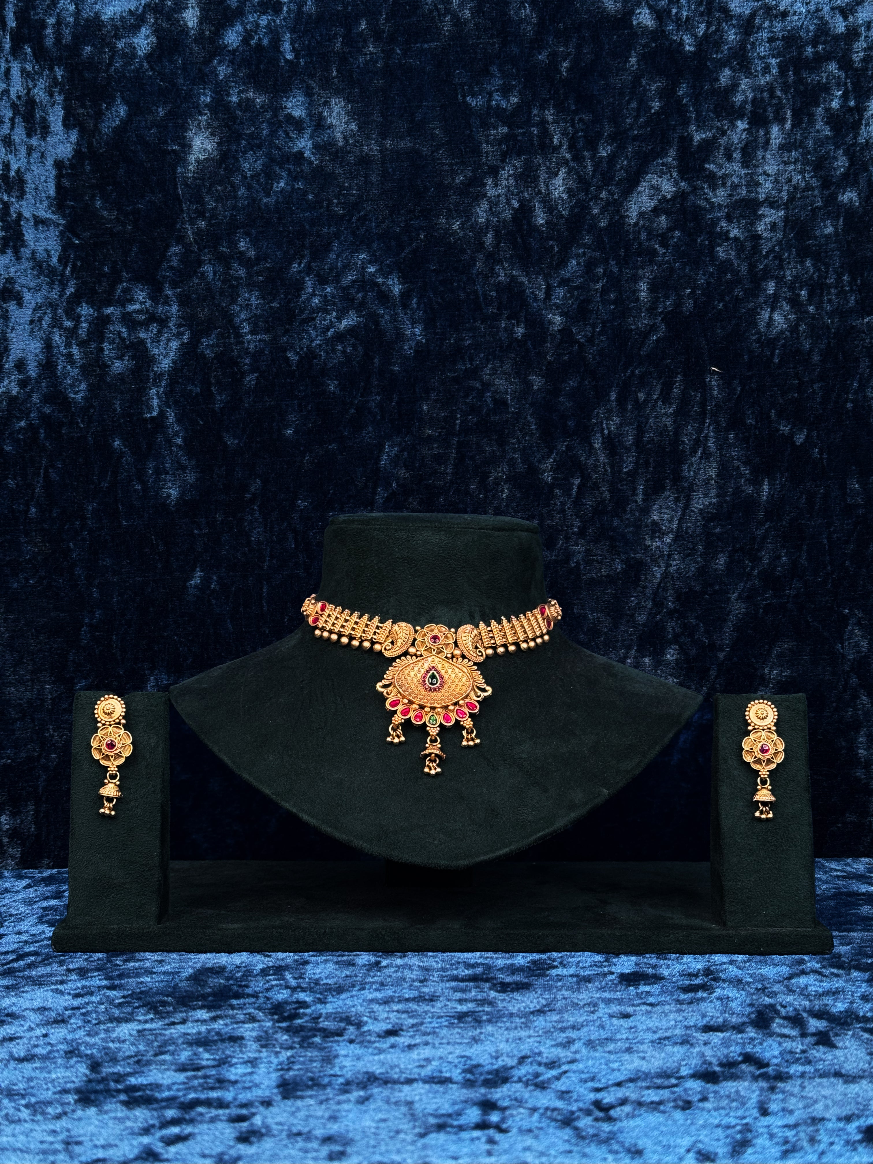 antique-gold-choker-set