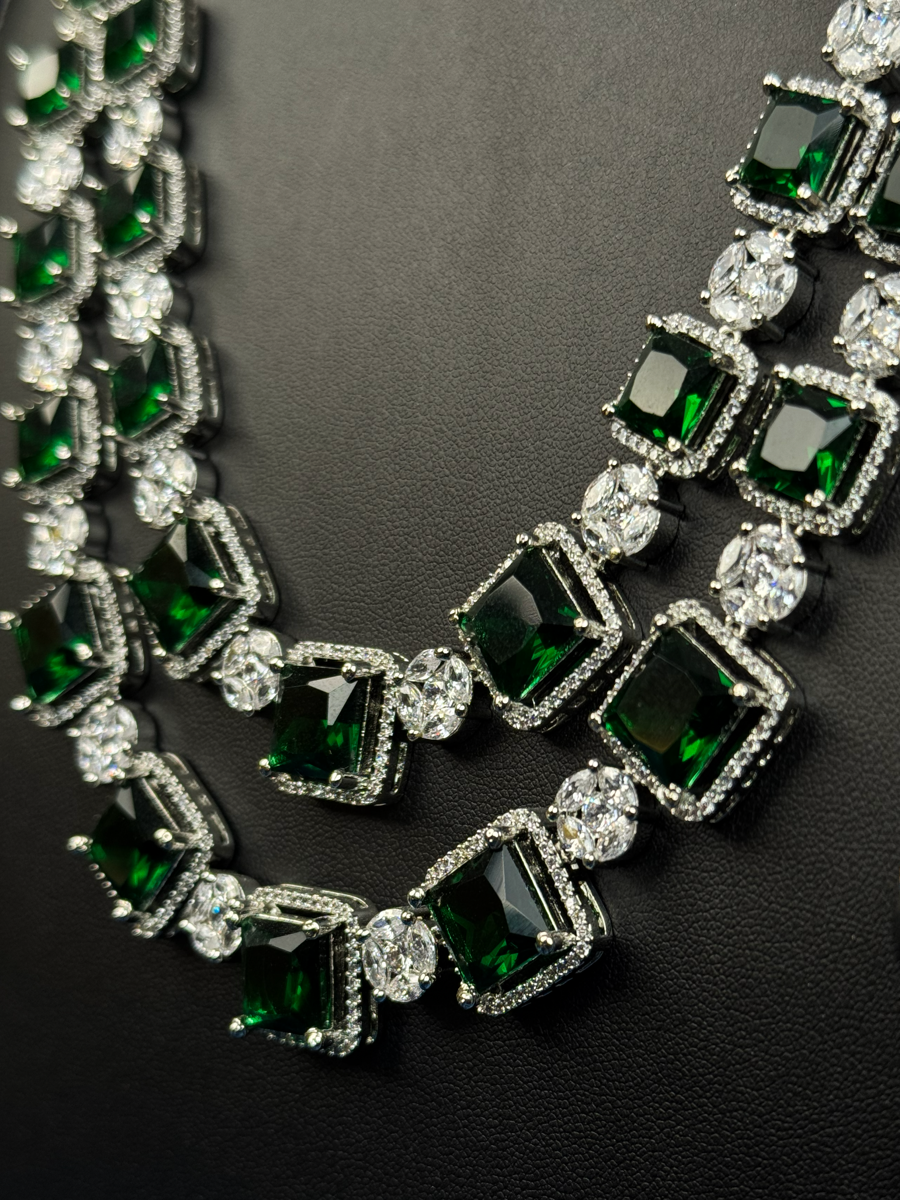 emerald-necklace-set