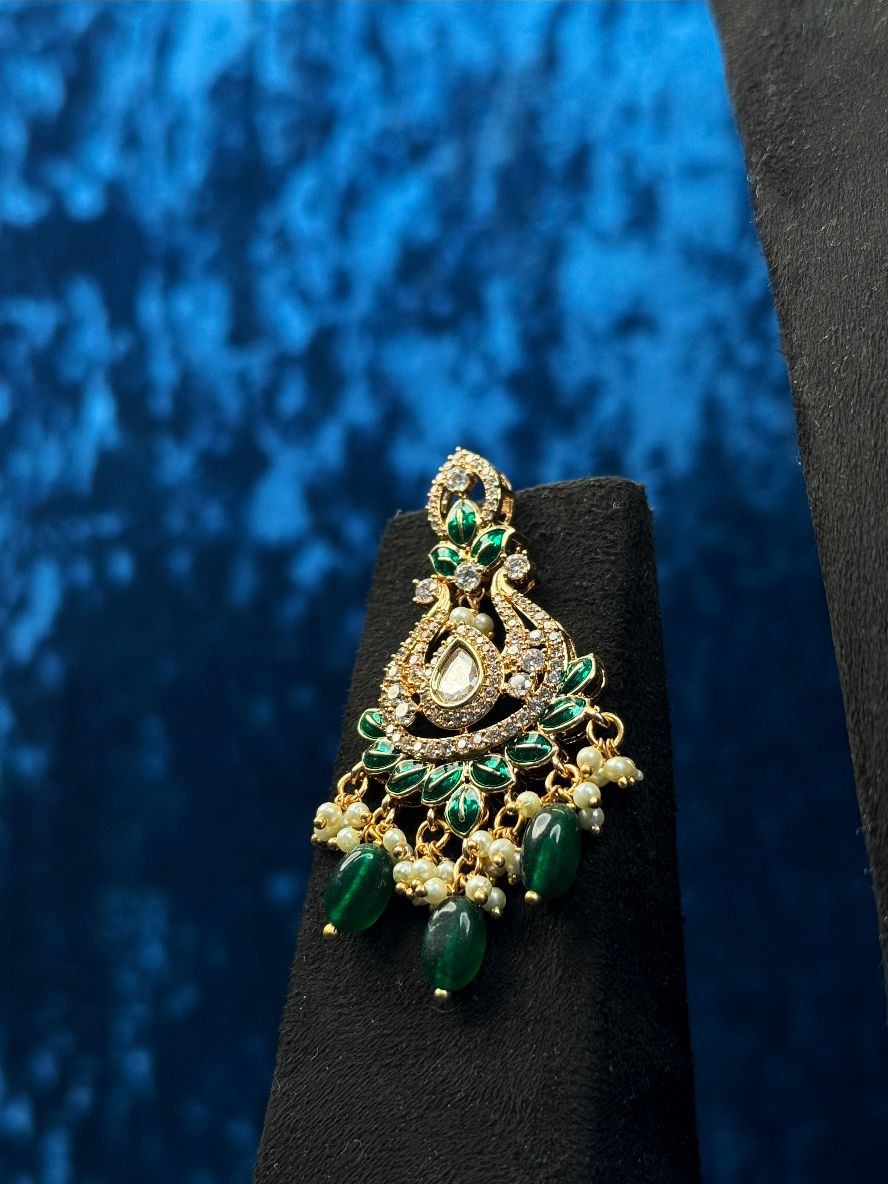 emerald-jewellery-set